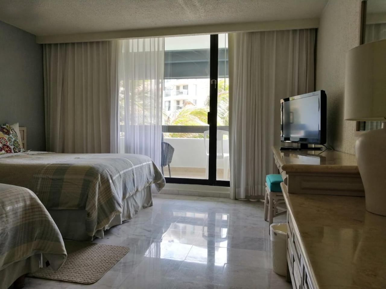Beachfront Getaway Condo Cancún Kamer foto