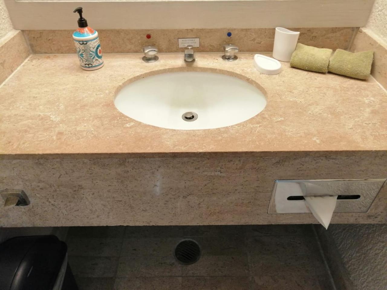 Beachfront Getaway Condo Cancún Kamer foto